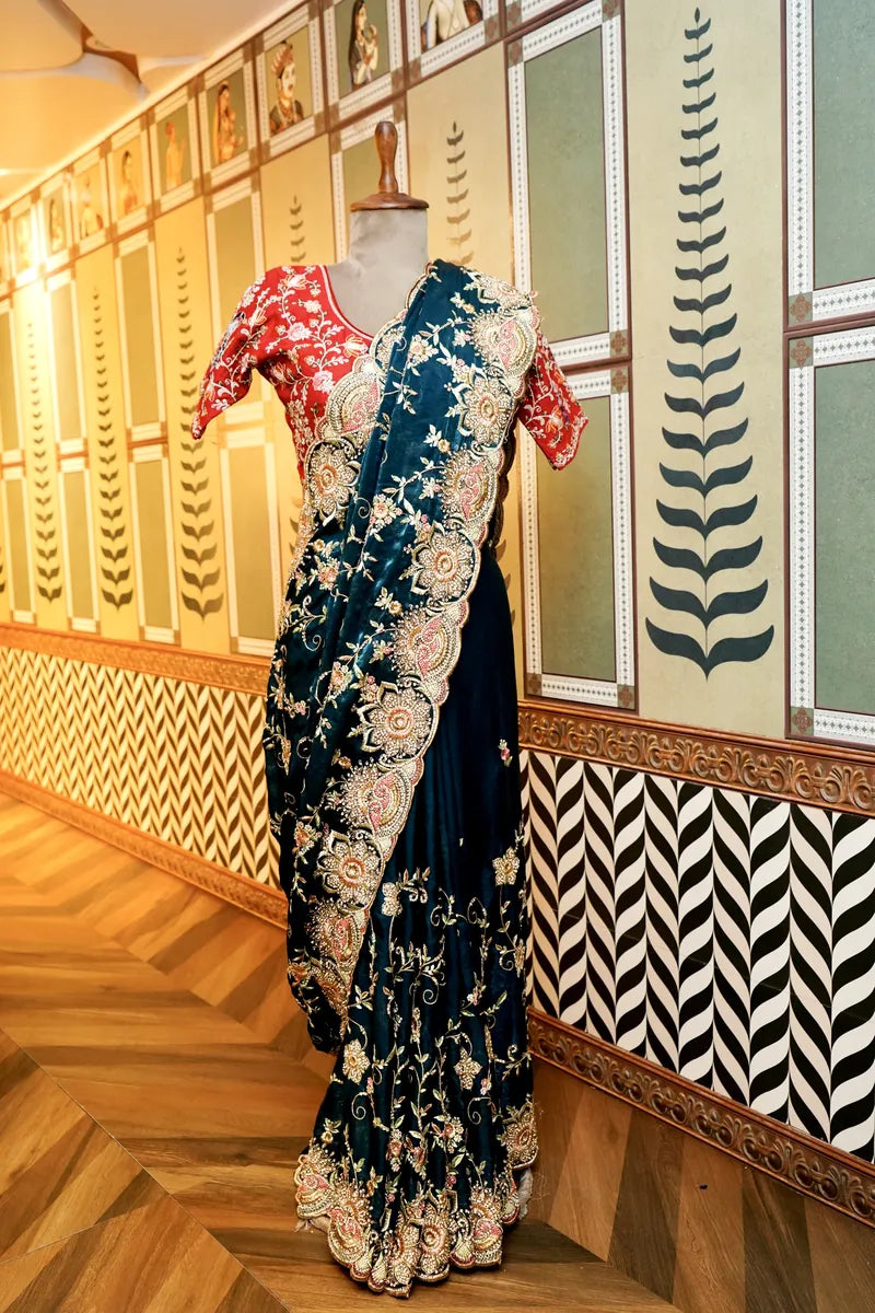 Laxmi_Sarees_Varanasi_0011034056