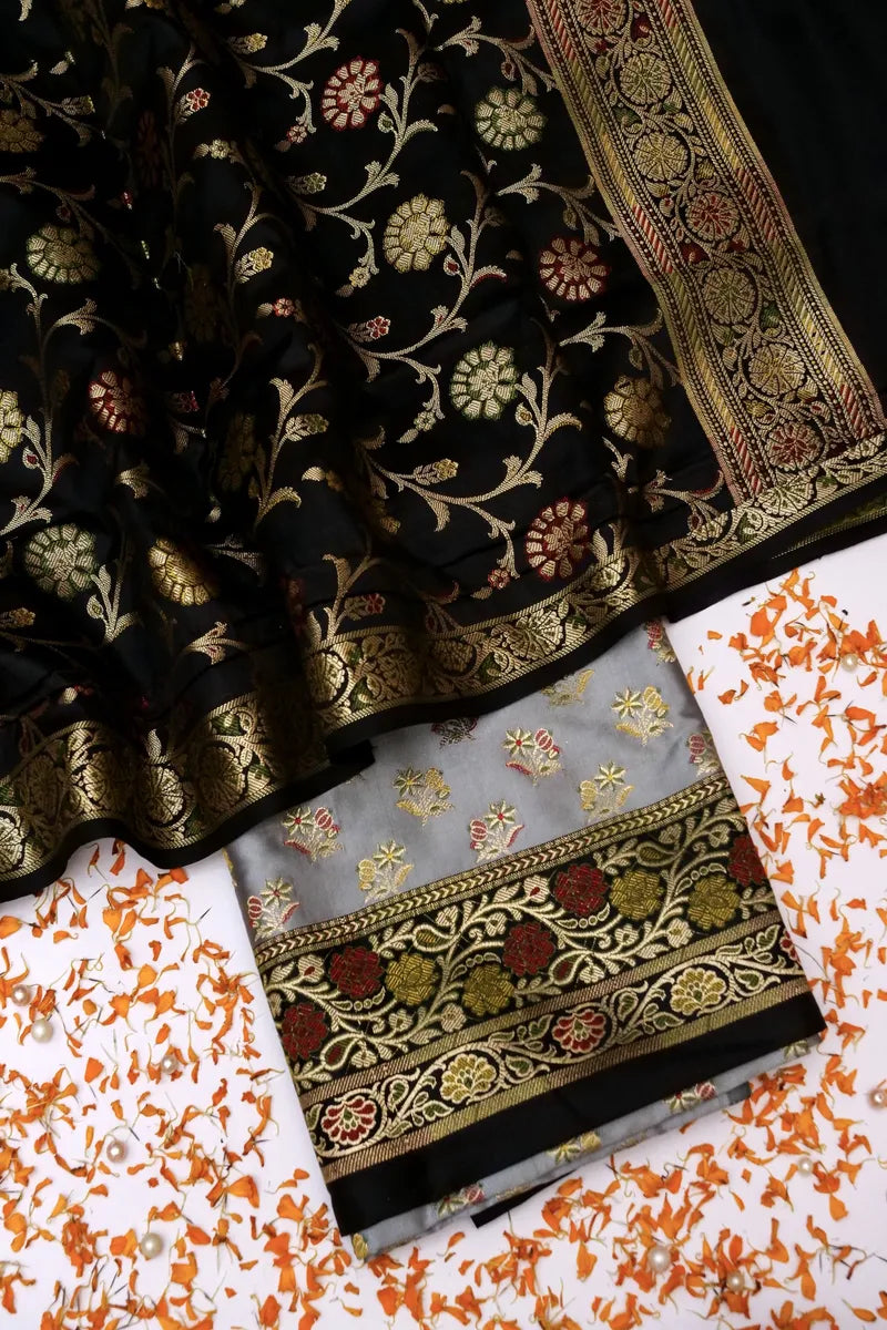 Laxmi_Sarees_Varanasi_0011055544