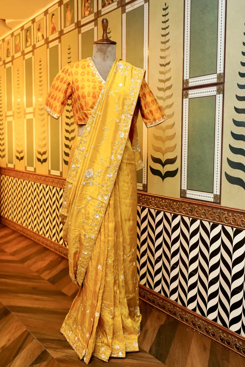 Laxmi_Sarees_Varanasi_0011060270