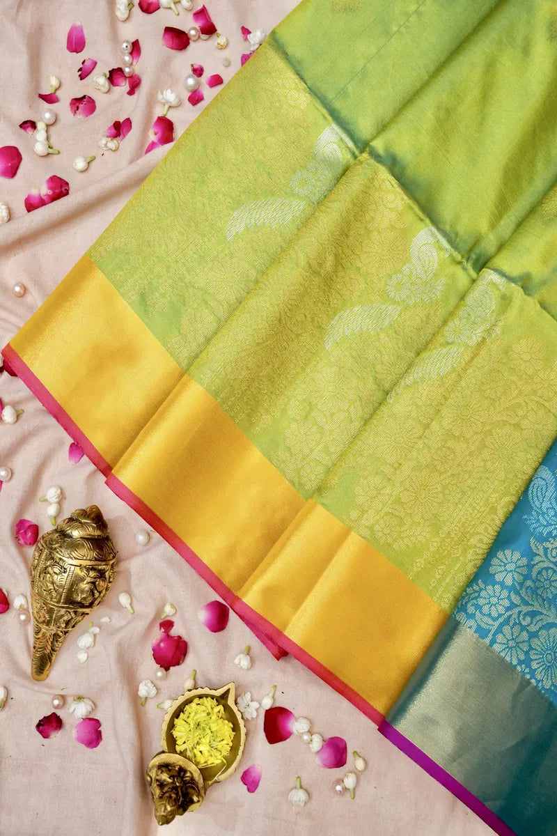 Laxmi_Sarees_Varanasi_0011100290