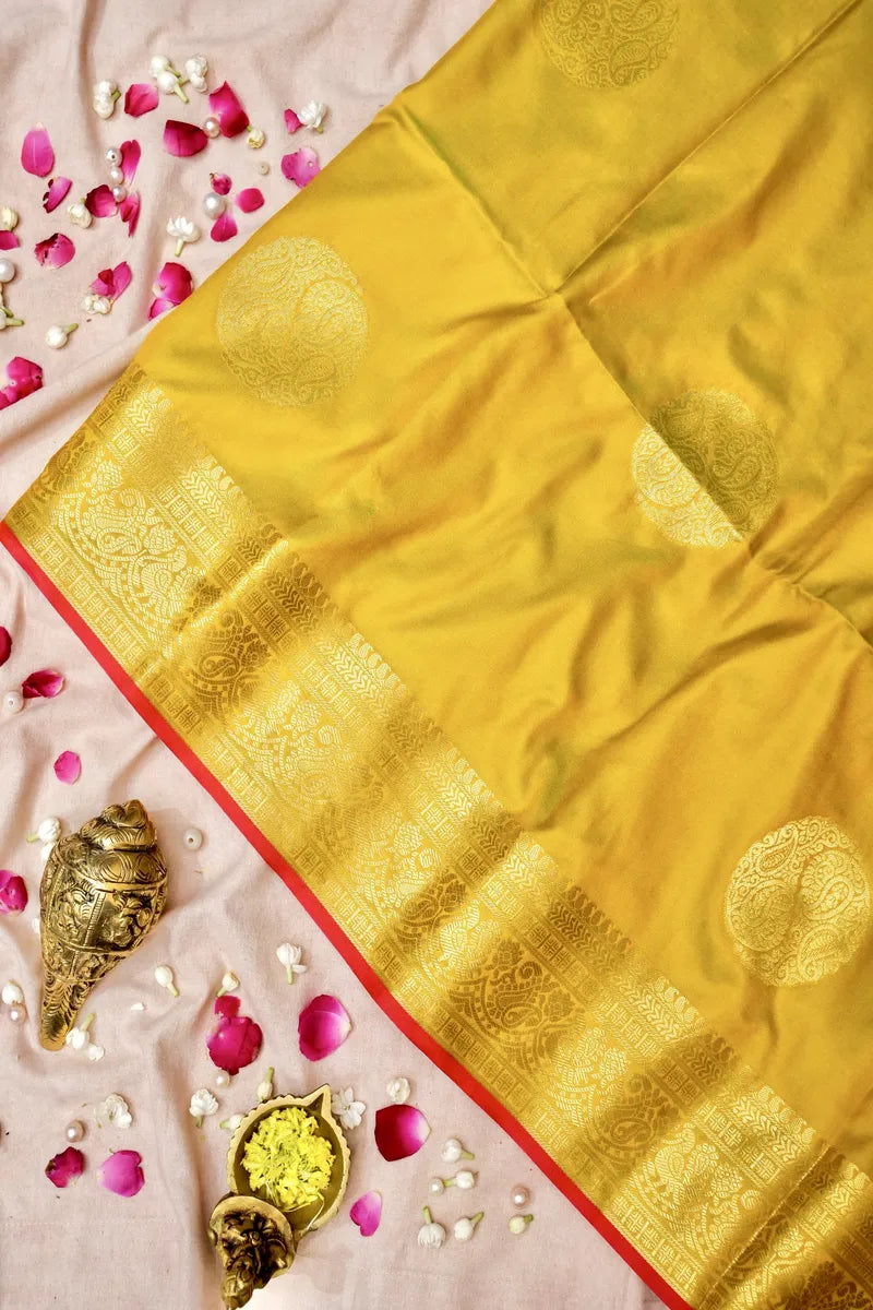 Laxmi_Sarees_Varanasi_0011117924