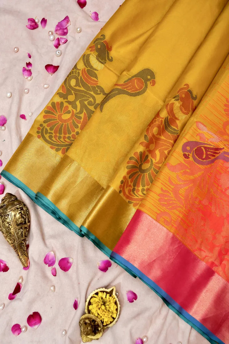 Laxmi_Sarees_Varanasi_0011117977