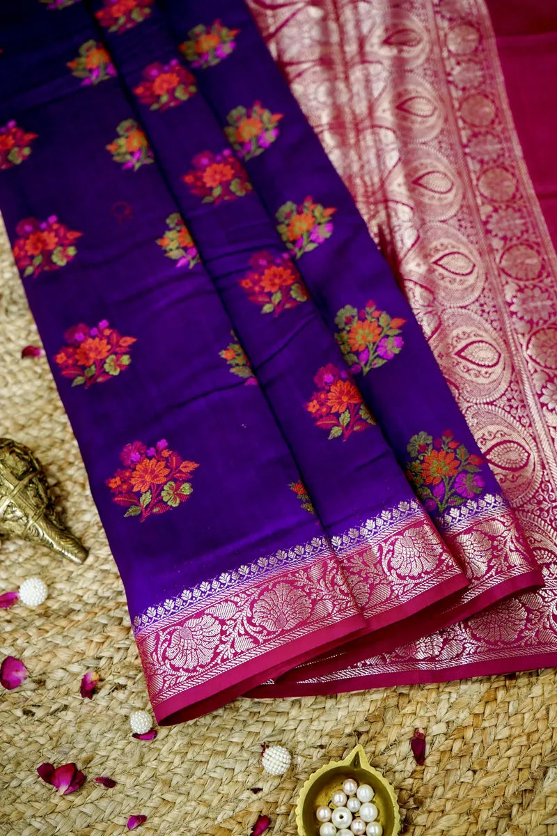Laxmi_Sarees_Varanasi_0011163563