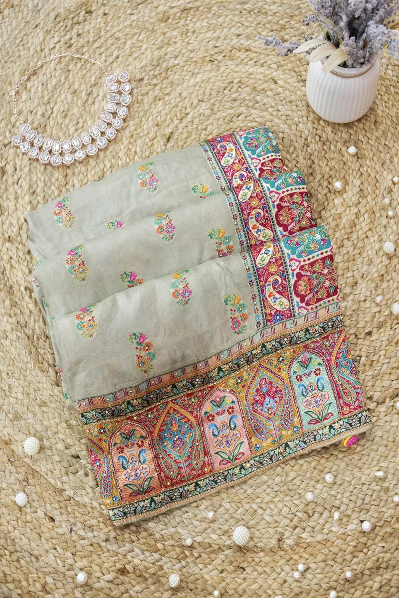 Laxmi_Sarees_Varanasi_0011171186
