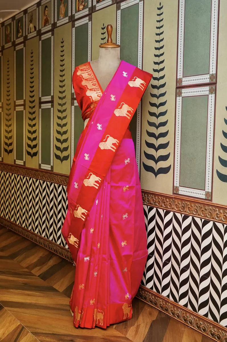 Laxmi_Sarees_Varanasi_001865919