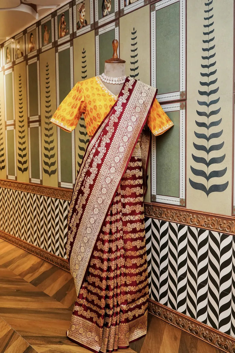 Laxmi_Sarees_Varanasi_001897411