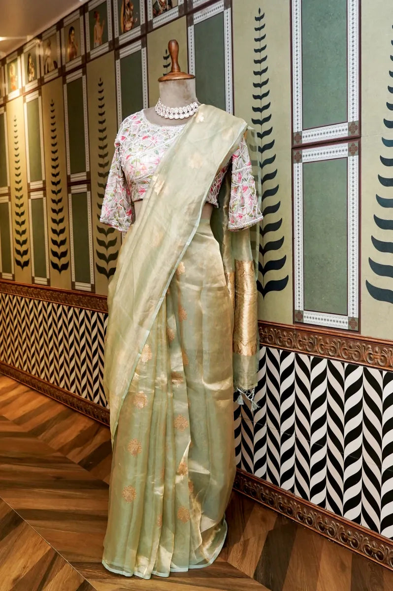 Laxmi_Sarees_Varanasi_001943808