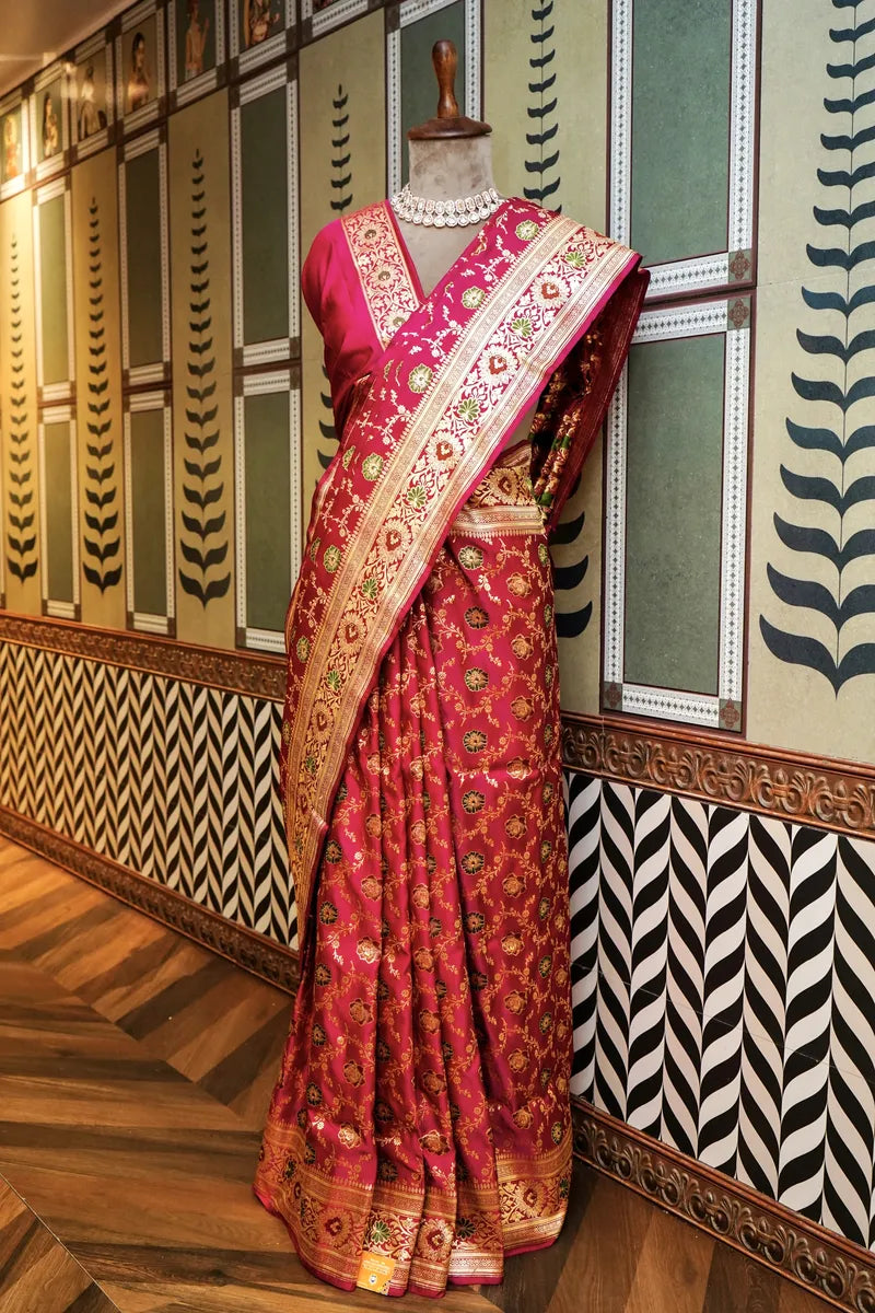 Laxmi_Sarees_Varanasi_001987807