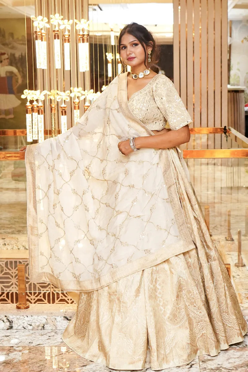 Laxmi_Sarees_Varanasi_002181265