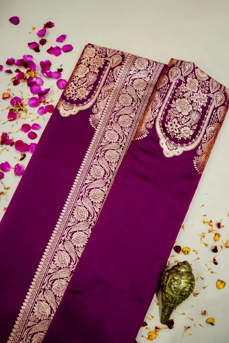 famous silk showroom Varanasi