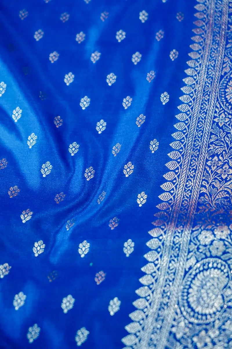 silk saree shop in Varanasi
