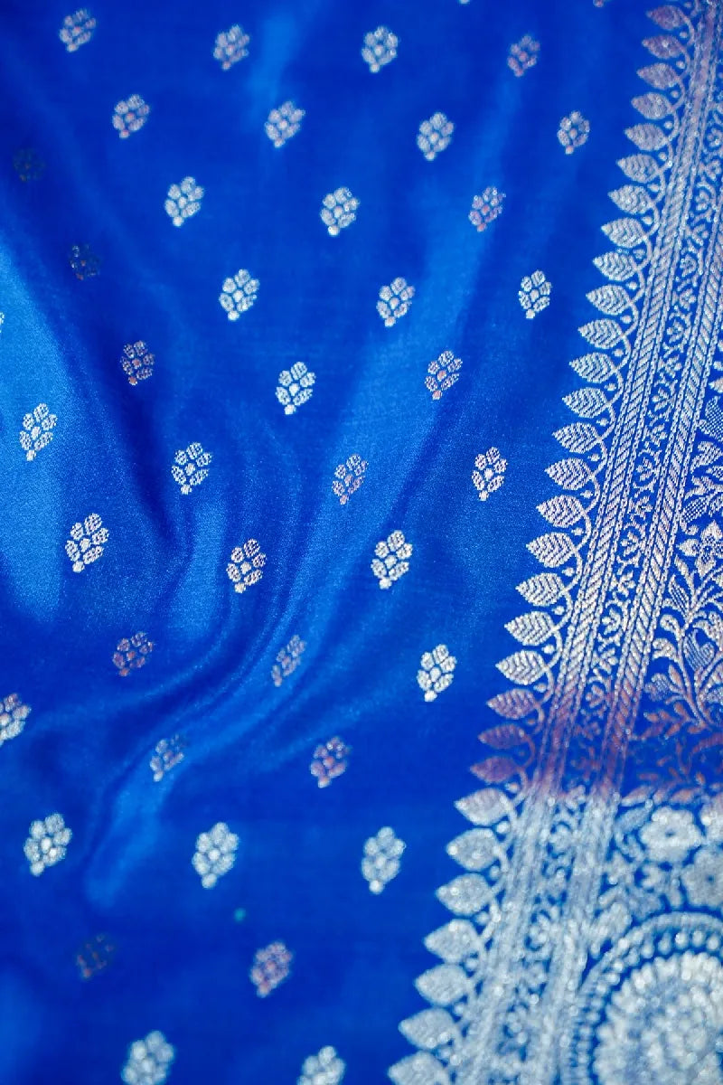 silk saree shop in Varanasi