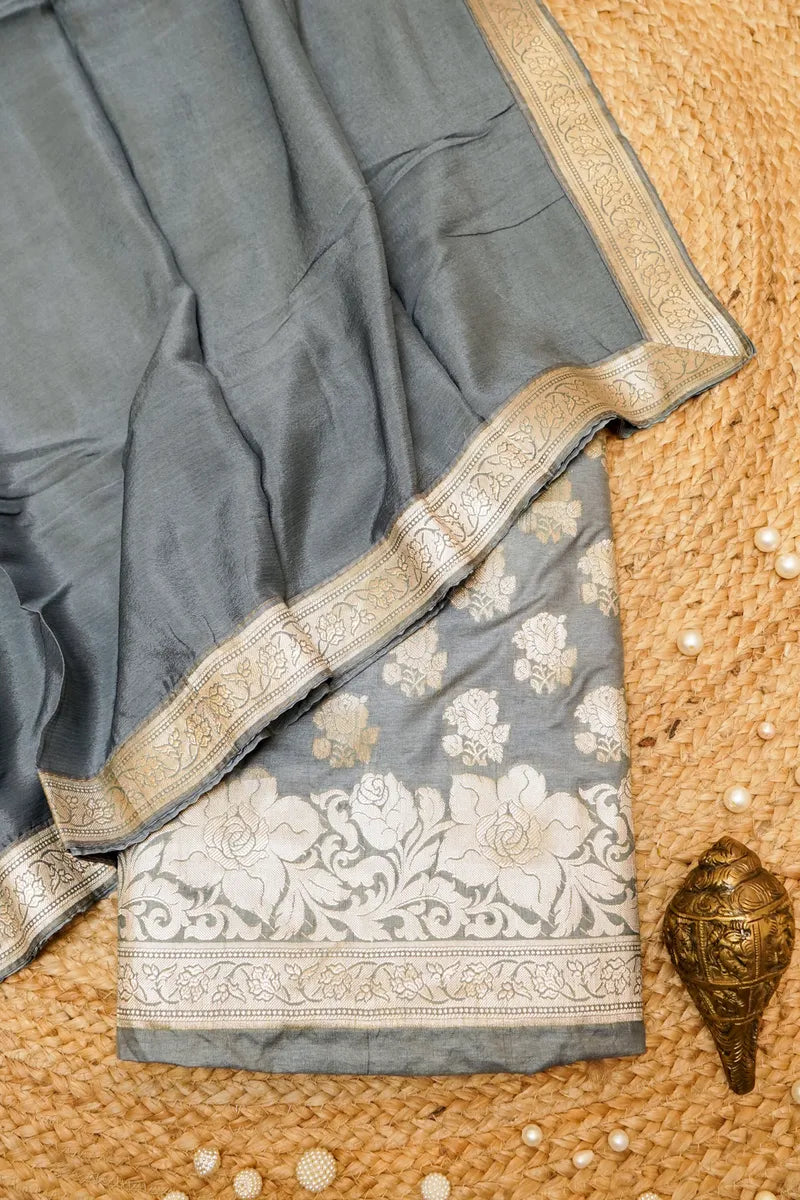 Best Saree Shop in Varanasi with exclusive bridal collections