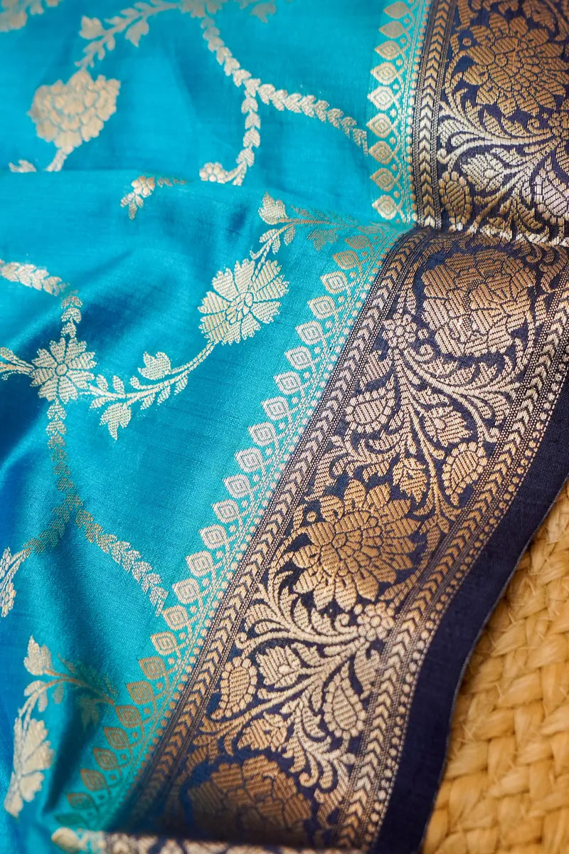 Best Saree Shop in Varanasi with exclusive bridal collections