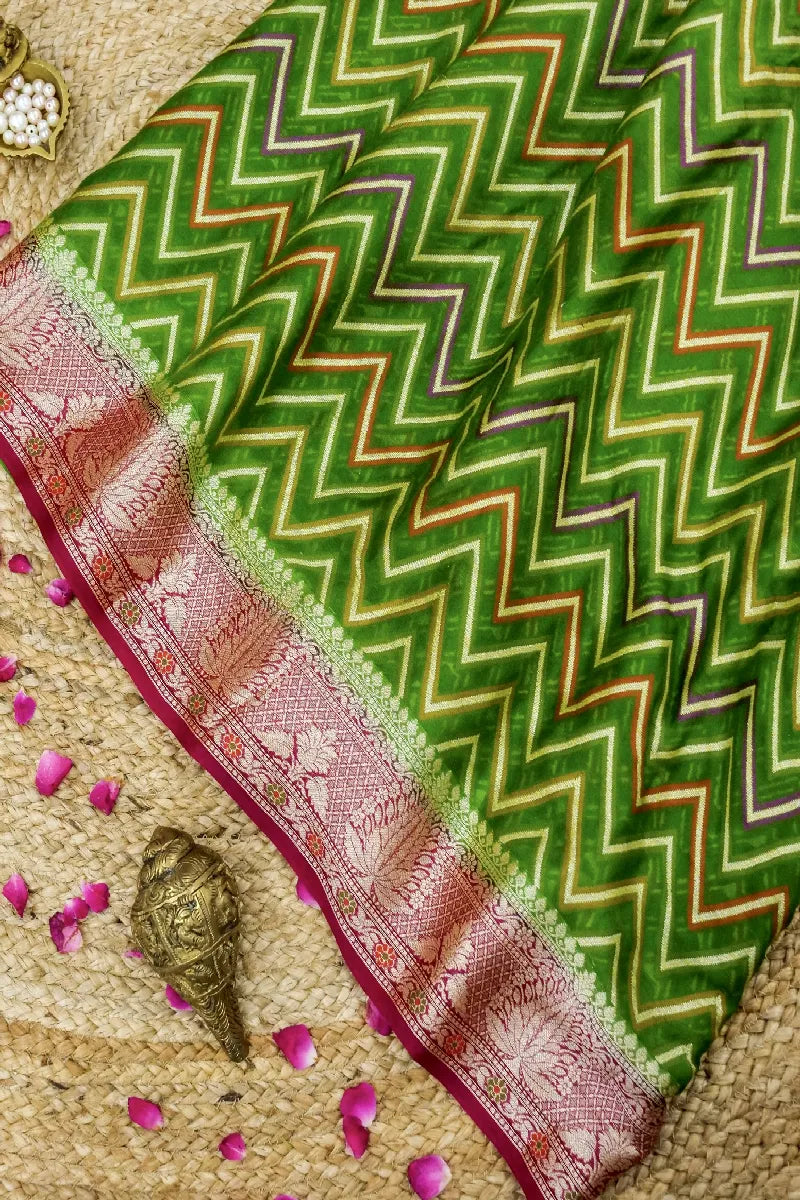 PARROT GREEN WITH PINK COLOR KHADDI GEORGETTE SAREE