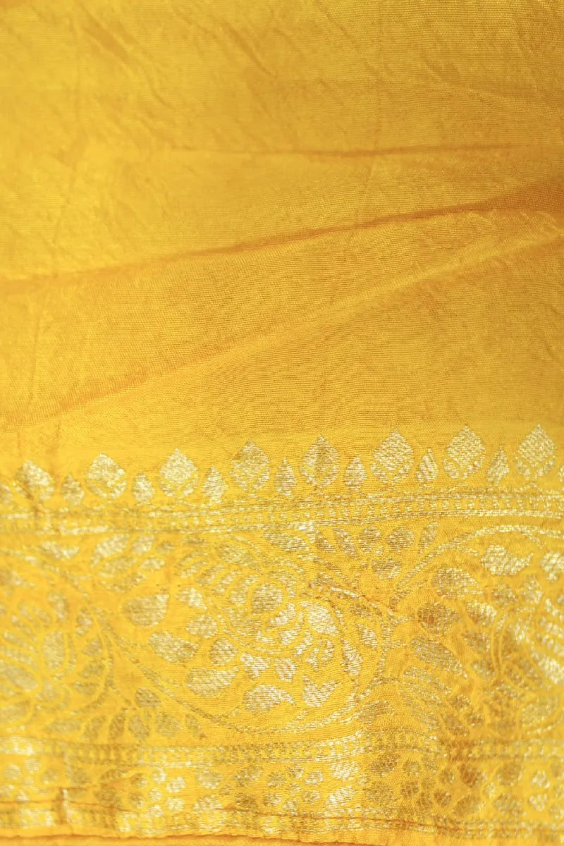 RED COLOR GAJJI SILK BANDHANI SAREE